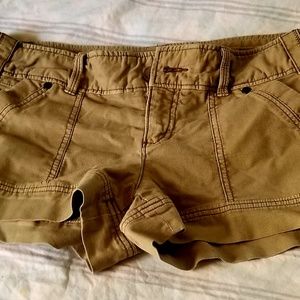 American eagle Outfitters khaki shorts